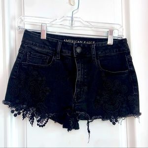 AMERICAN EAGLES OUTFITTERS black jean laces shorts